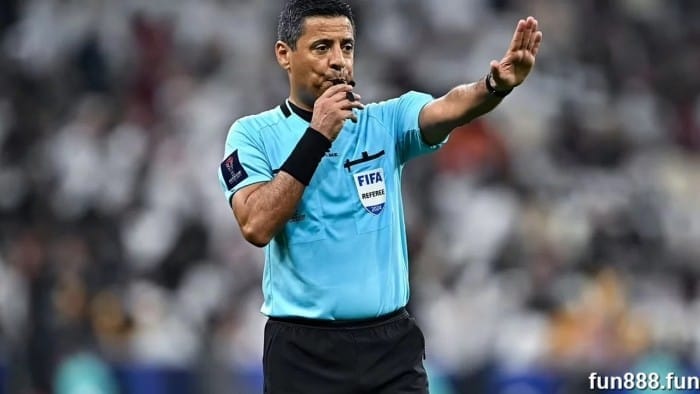 best football referees chaiya alee mahapab